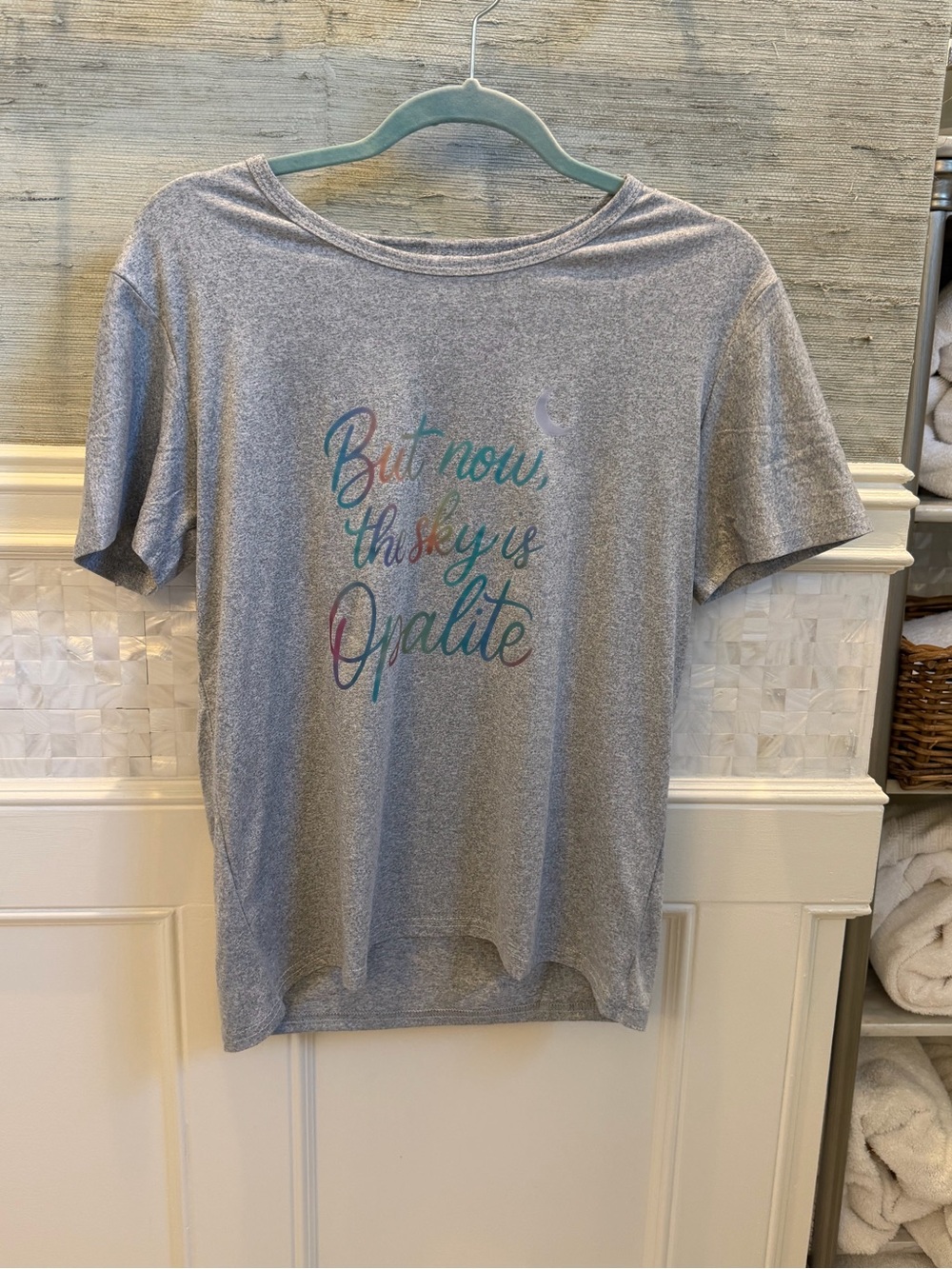 New no tags medium TS but now the sky is Opalite Gray Graphic Tee shirt
